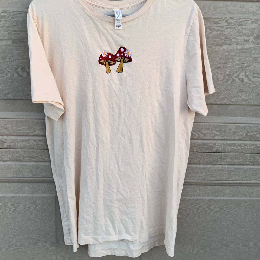 bella canvas 🧡 mushroom t shirt women’s size L